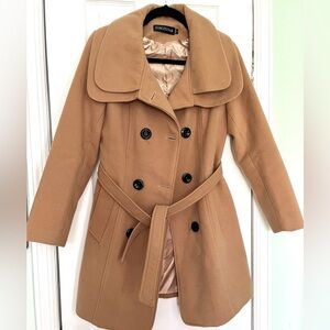 Elegant Tan Double-Breasted Women's Coat